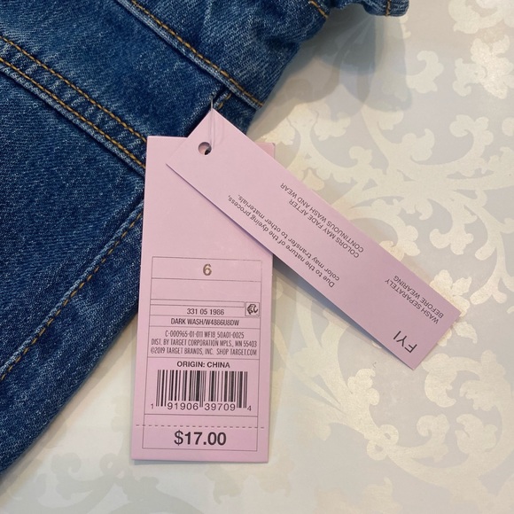 High-Rise, Button Front, Paper Bag Shorts - Picture 6 of 6